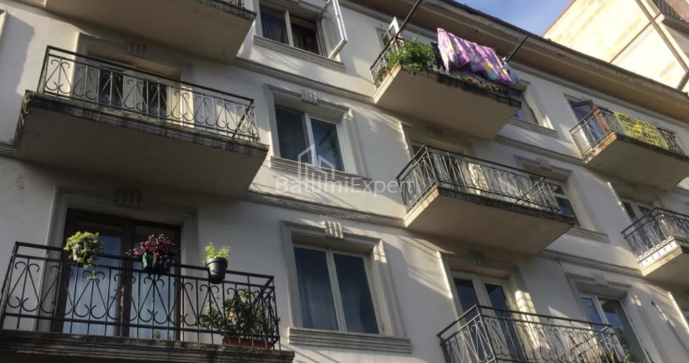 Բնակարան 70 մ² - Կոնստանտին Գամսախուրդիա, Բաթումի, Վրաստан