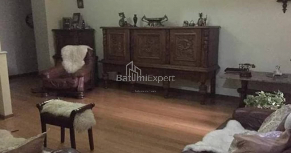 Բնակարան 220 մ² - Լուկի Ասաթիանի, Բաթումի, Վրաստан