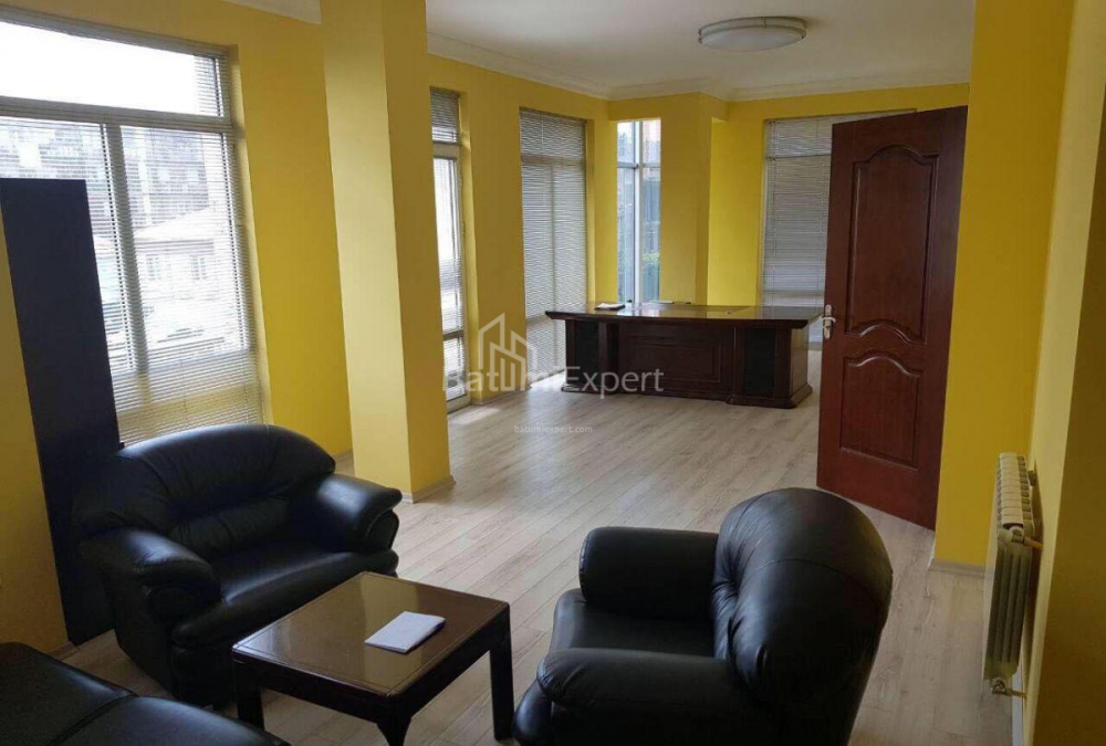 Բնակարան 122 մ² - Միխայիլ Լերմոնտով, Բաթումի, Վրաստан