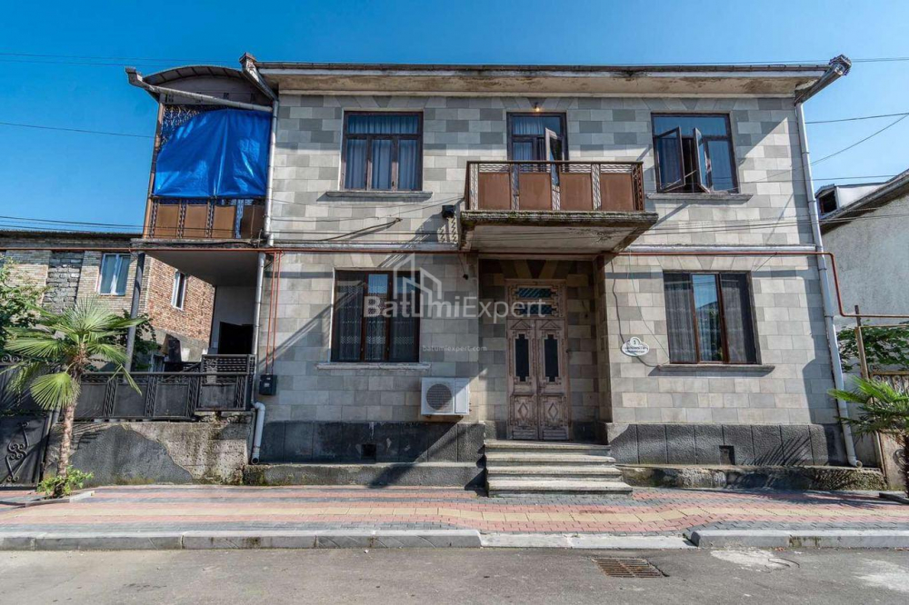 Առանձնատուն 120 մ² - Կայխոսրո Չոլոքաշվիլի, Բաթումի, Վրաստан