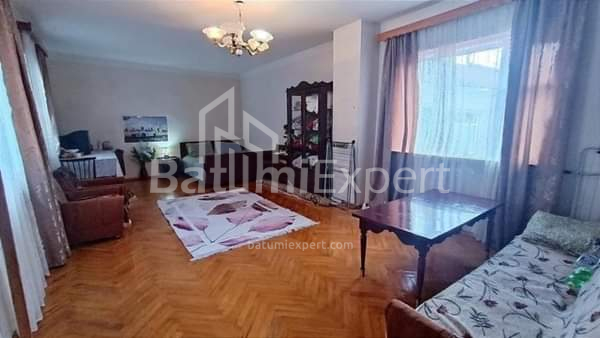 Առանձնատուն 120 մ² - Վախթանգ Գորգասալի, Բաթումի, Վրաստан