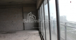 Բնակարան 75.86 մ² - Լեխ և Մարիա Կաչինսկիներ, Բաթումի, Վրաստан