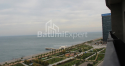 Բնակարան 75.89 մ² - Լեխ և Մարիա Կաչինսկիներ, Բաթումի, Վրաստан