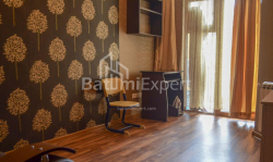 Բնակարան 4-комн 100 m² - Պետրա Մելիքիշվիլի, Batumi