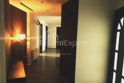 Բնակարան 5-комн 143 m² - Յուսուֆ Կոբալաձե, Batumi