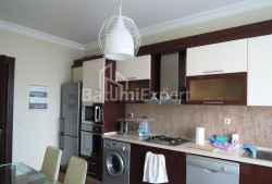 Բնակարան 4-комн 180 m² - Իլյա Ճավճավաձե, Batumi
