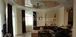 Բնակարան 4-комн 133 m² - Իլյա Ճավճավաձե, Batumi