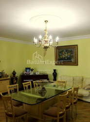Բնակարան 5-комн 135 m² - Յուրիևսկայա, Batumi