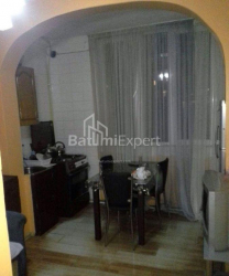 Բնակարան 4-комн 80 m² - Պետրա Մելիքիշվիլի, Batumi