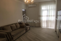 Բնակարան 3-комн 80 m² - Շալվա Ինասարիձե, Batumi