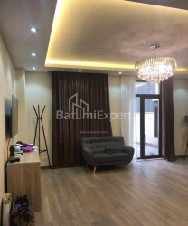 Բնակարան 4-комн 110 m² - Յուրիևսկայա, Batumi