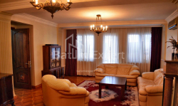 Բնակարան 6-комн 140 m² - Յուրիևսկայա, Batumi