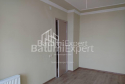 Բնակարան 4-комн 75 m² - Պետրա Մելիքիշվիլի, Batumi