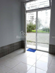 Վարձակալվող տարածք 50 m² - Շերիֆ Խիմշիաշվիլի, Batumi