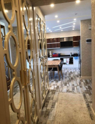 Բնակարան 3-комн 95 m² - Լեխ և Մարիա Կաչինսկիներ, Batumi
