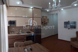 Բնակարան 3-комн 55 m² - Լեխ և Մարիա Կաչինսկիներ, Batumi