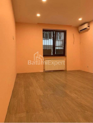 Բնակարան 120 մ² - Դավիթ Կլդիաշվիլի, Բաթումի, Վրաստан