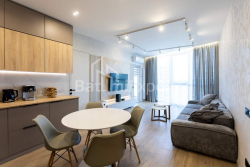 Բնակարան 3-комн 70 m² - Լեխ և Մարիա Կաչինսկիներ, Batumi