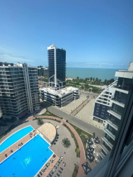 Բնակարան 3-комн 74.8 m² - Լեխ և Մարիա Կաչինսկիներ, Batumi